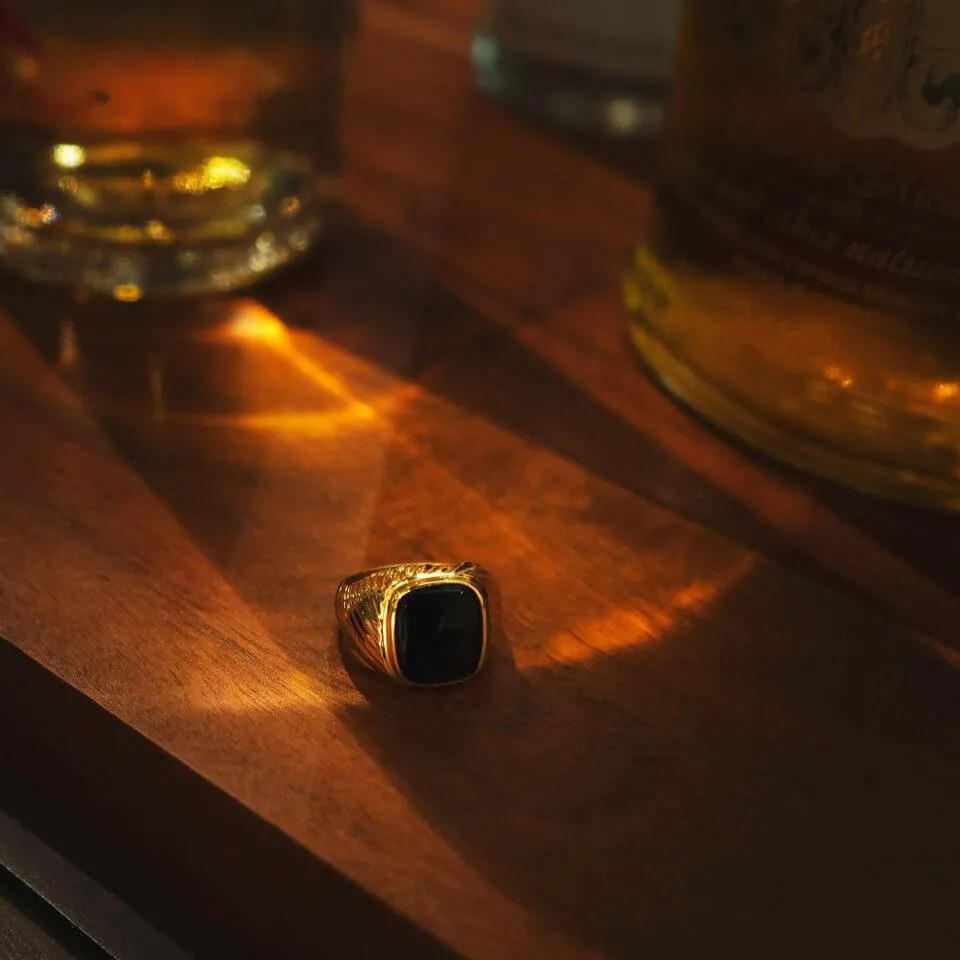 14K Ribbed Onyx Ring