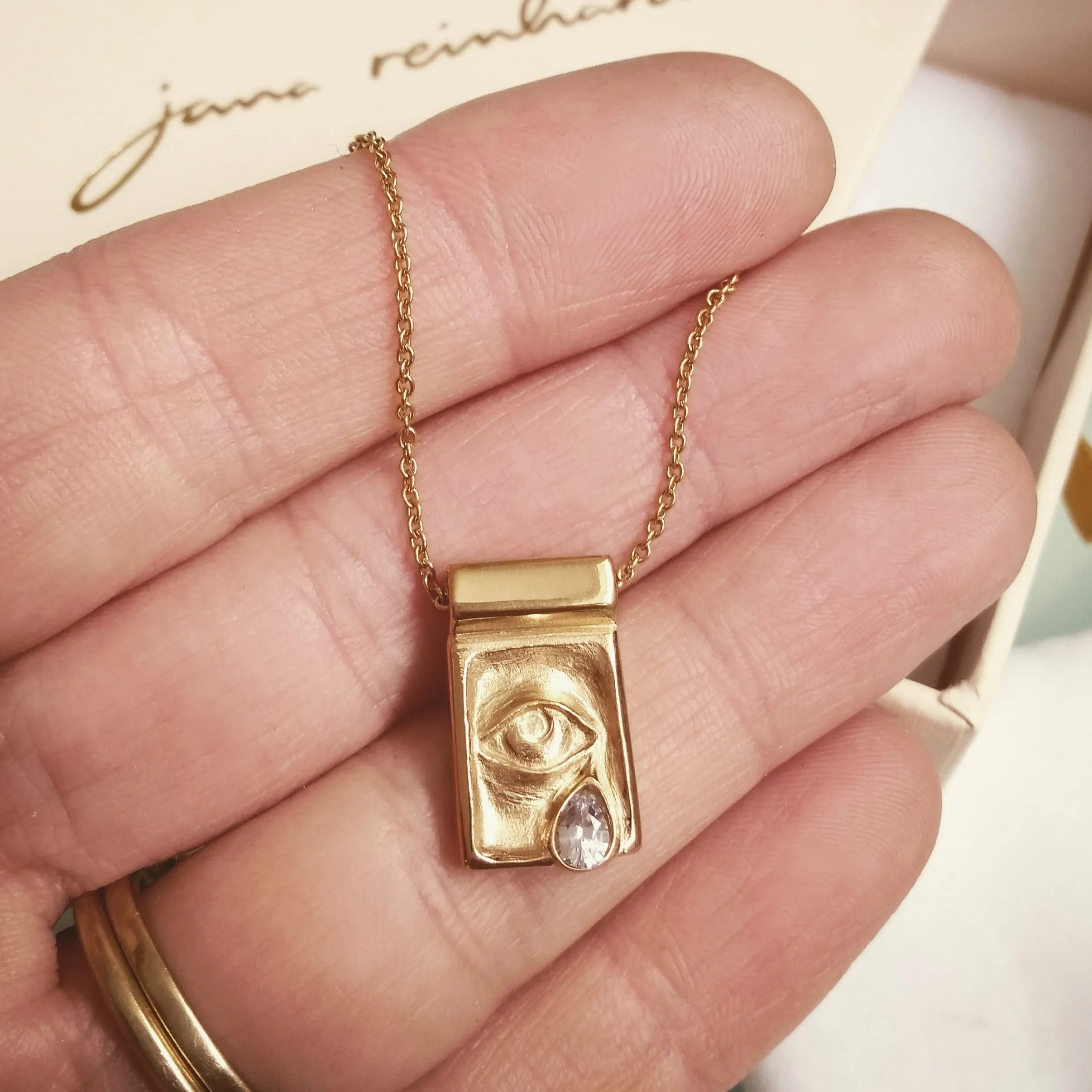 Eye Pendant