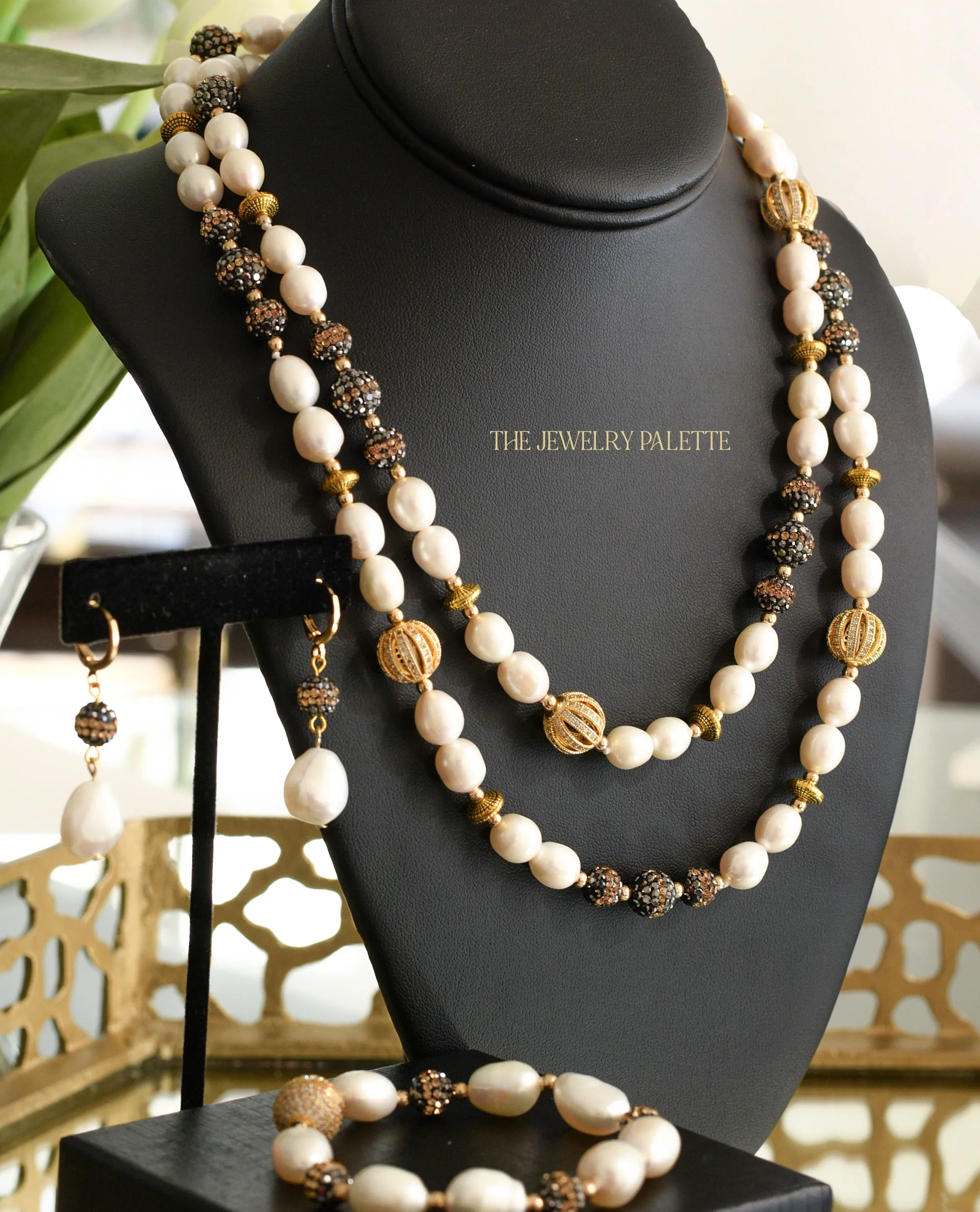 Lunara white freshwater pearl and glittering black stone bracelet