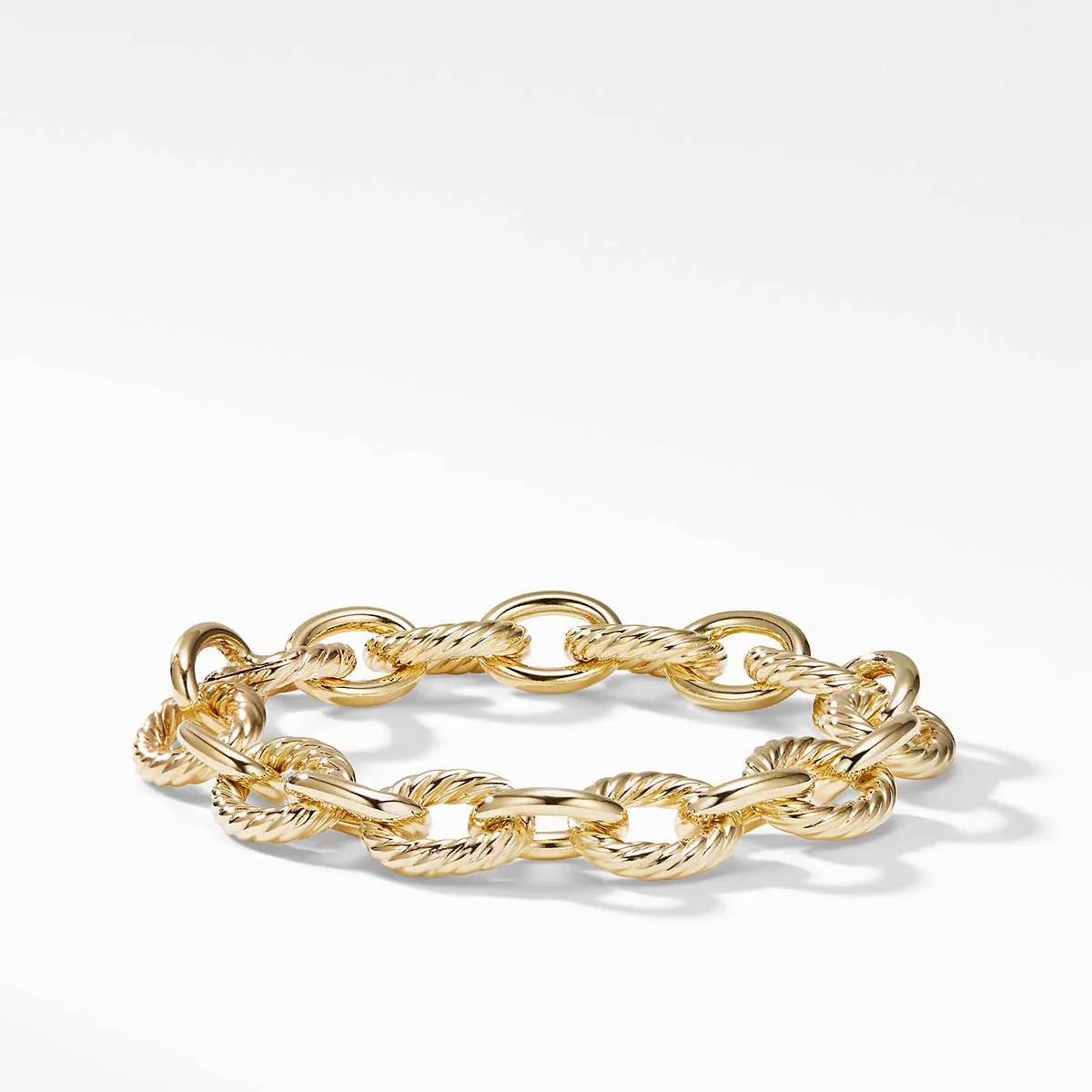 Oval Link Chain Bracelet in 18K Yellow Gold