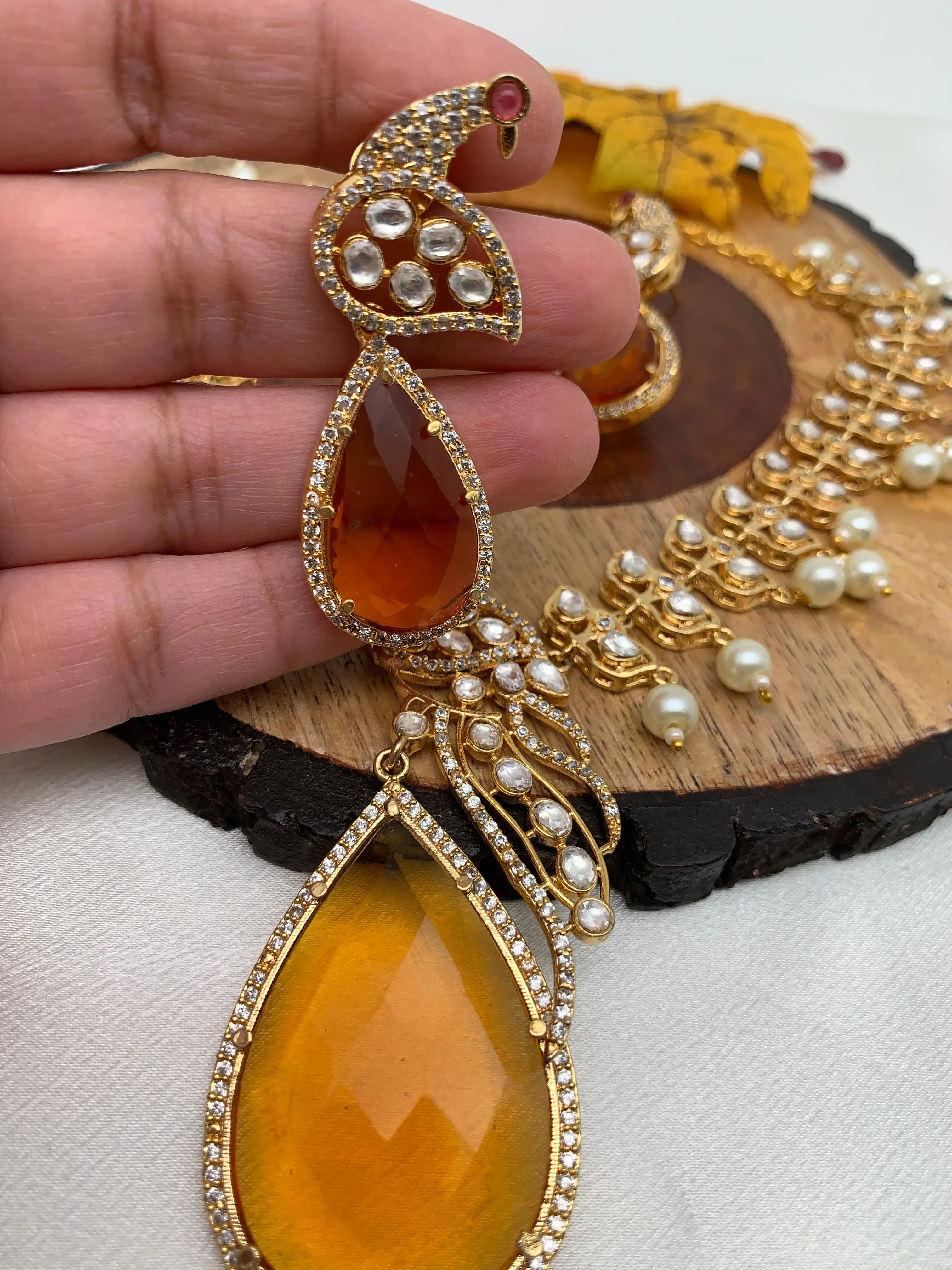 Peacock Pattern Sapphirte Yellow Stone Pendent Kundan Pearls Short Necklace