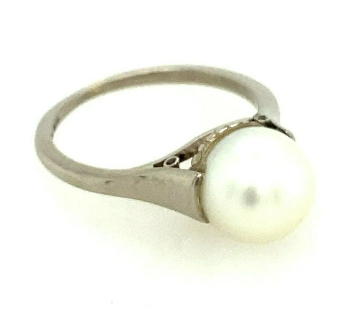 Pearl 18ct White Gold Ring