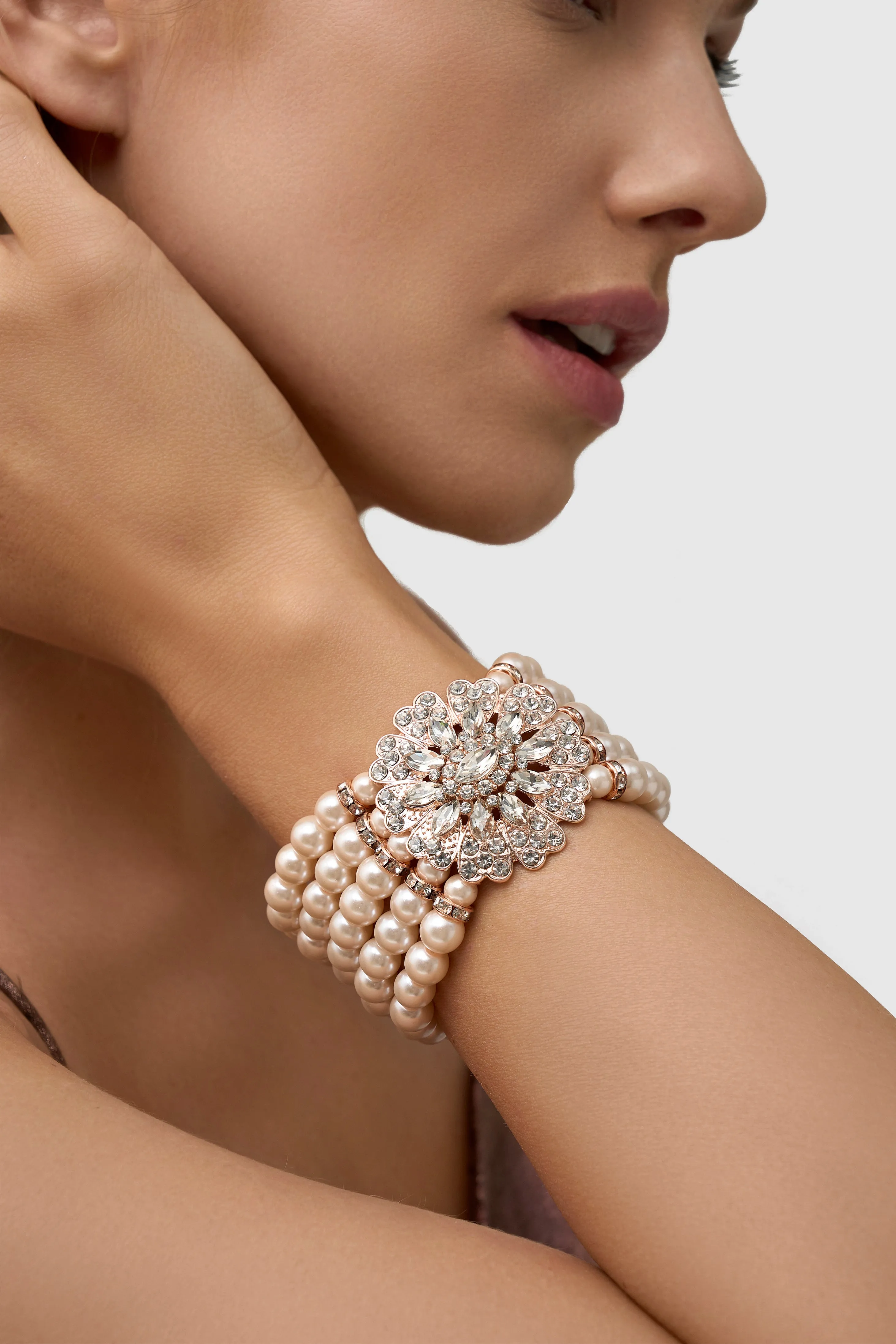 Stunning Zircon Studded Pearl Bracelet
