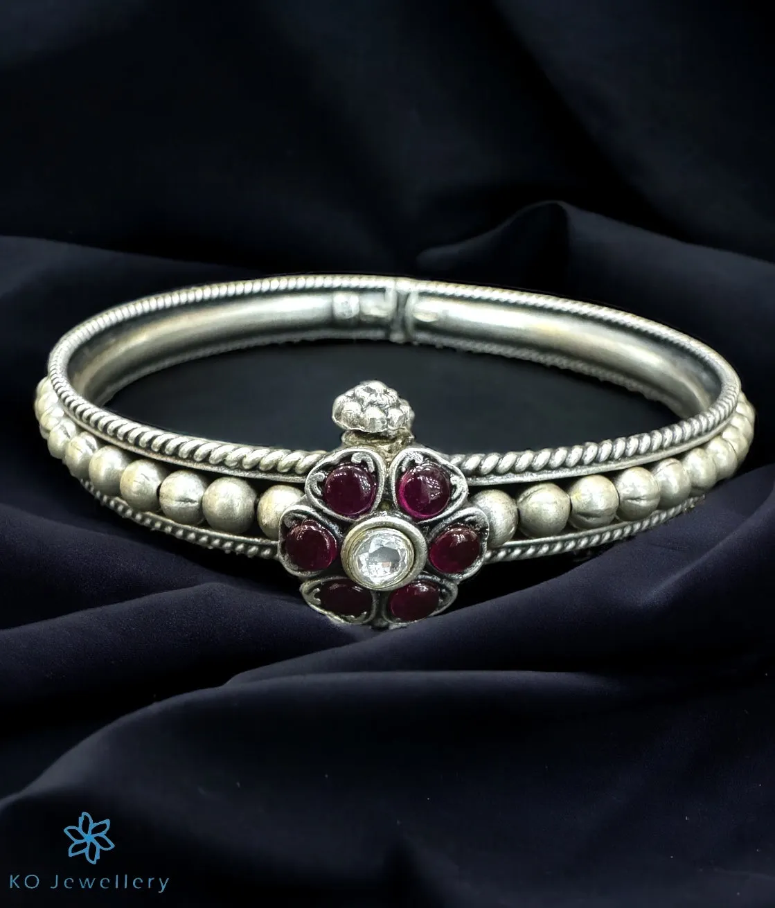 The Kalyani Silver Openable Bracelet (Size 2.6)