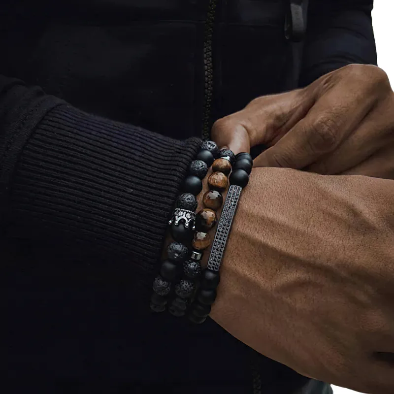 Unisex Black Matte Bracelet Of Onyx Stone Beads And Crown / Stylish Jewellery