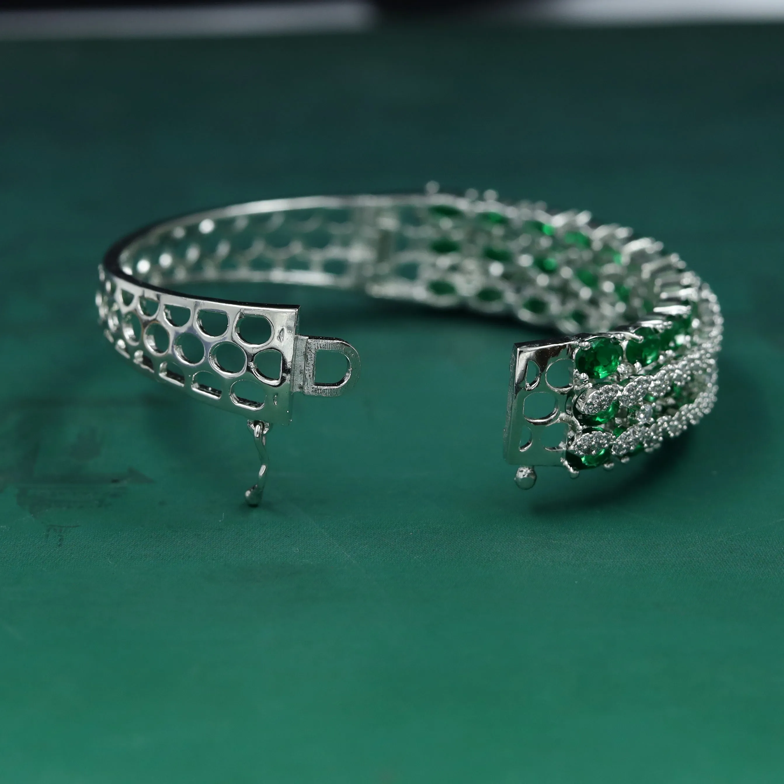 Zircon/AD Bracelet 10676-69